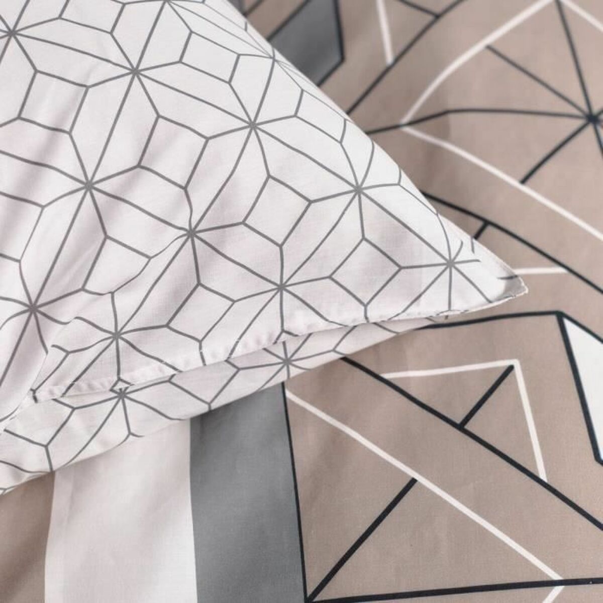 Set husă de pătură TODAY Bej 240 x 200 cm Geometric